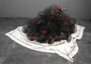 Mara  a de corazones en pa  uelo